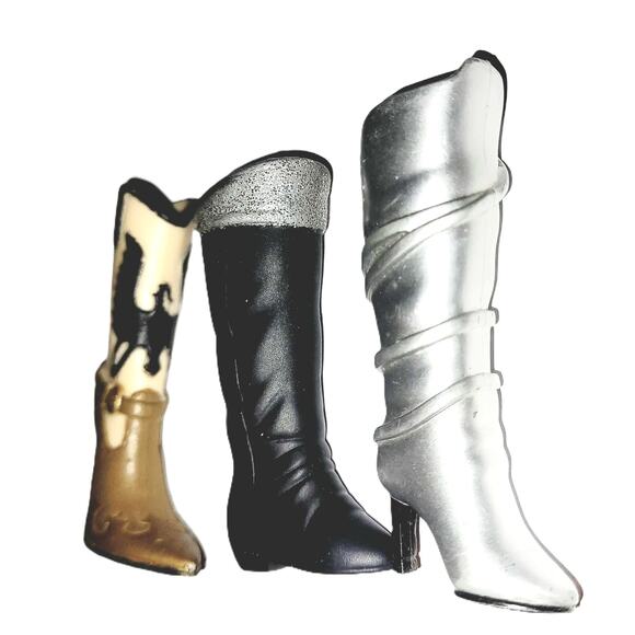 2 Single Miss-matched Barbie Boots & 1 Bratz Wild Wild West Yasmin Doll Boot - Picture 6 of 6